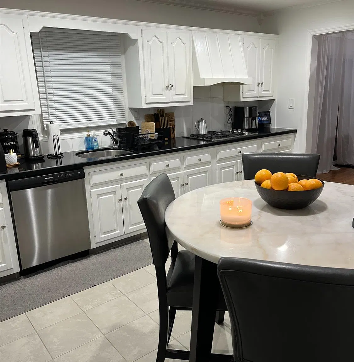 3 bed, 1.5 bath, 1582 sqft, $3,100 — Photo 4