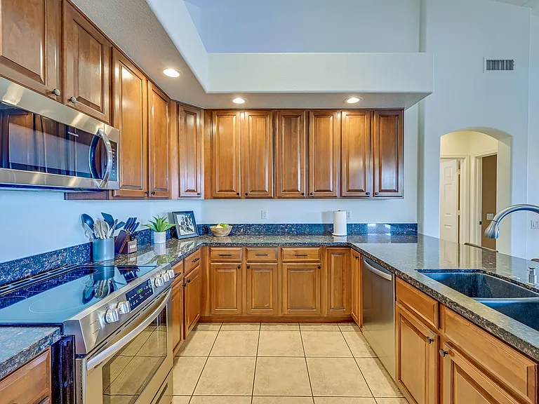 1681 W Crescent Way — Photo 15