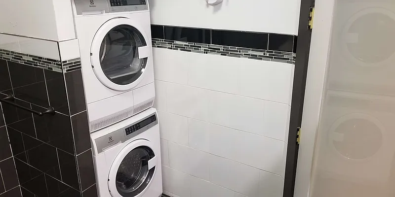 Rented by Premier One Realty LLC | media 32