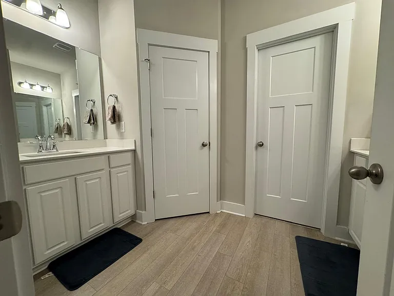 104 Greensdale Ln — Photo 36