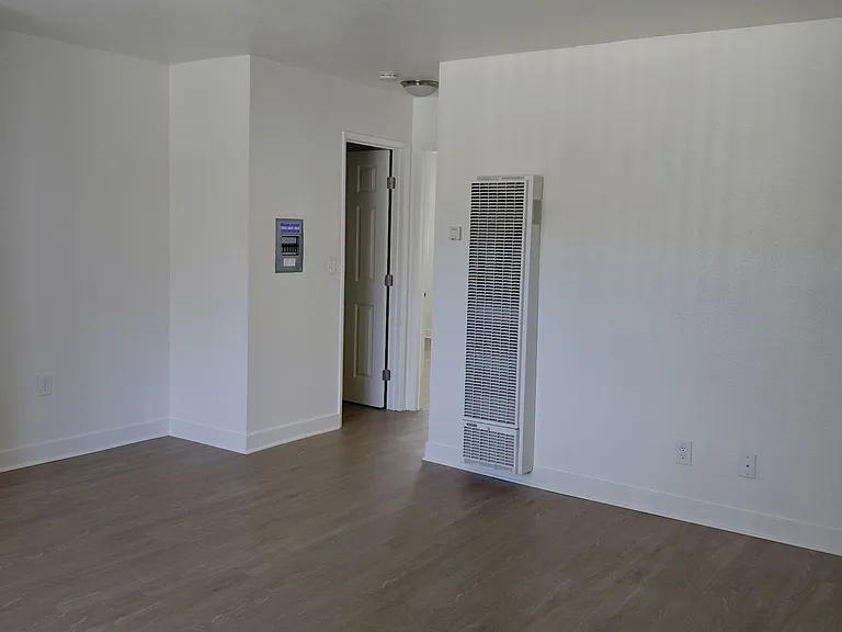 25 New York St #15 — Photo 2