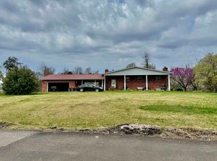 1755 Tombleson Run Rd, Leon, WV 25123