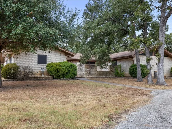 1027 Shady Cir, Lexington, TX 78947