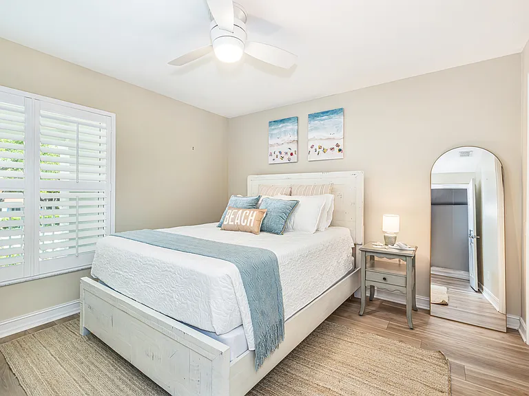 975 Tarpon Cove Dr #204 — Photo 43