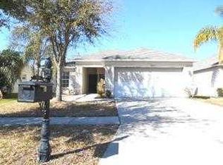 8433 Carriage Pointe Dr, Gibsonton, FL 33534