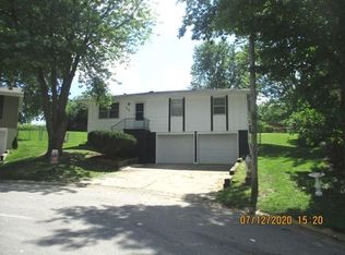 1236 Lake Dr, Boonville, MO 65233
