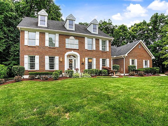 2nd image of 1510 Waterbury Woods Ln