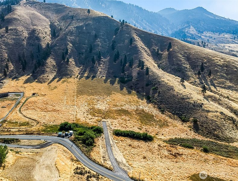 2nd image of 2 NAHAHUM CANYON Road