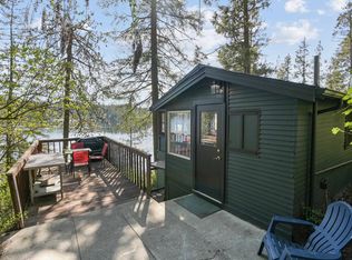 13214 N Peninsula Dr, Newman Lake, WA 99025