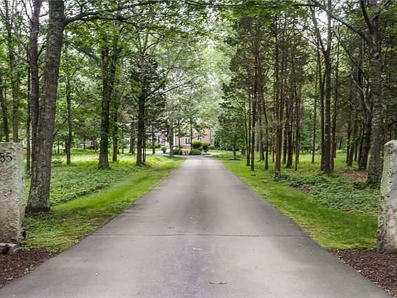 3rd image of 85 Robert Frost Way