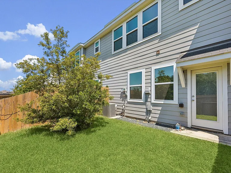 27827 Western Creek Ct — Photo 10