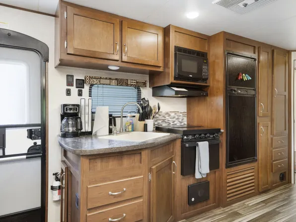 MAVEs VACA 1012 Gary Ave