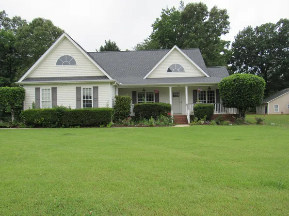 1511 Crowders Woods Dr, Gastonia, NC 28052