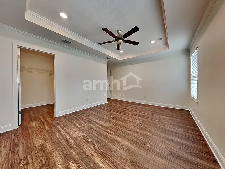 215 Onate Cir — Photo 11