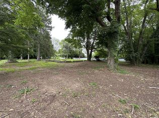 181 High Farms Rd, Glen Head, NY 11545