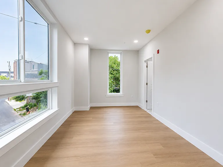 122 E Cumberland St — Photo 24