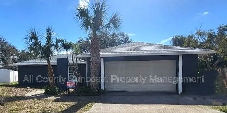 648 16th Ln — Photo 13