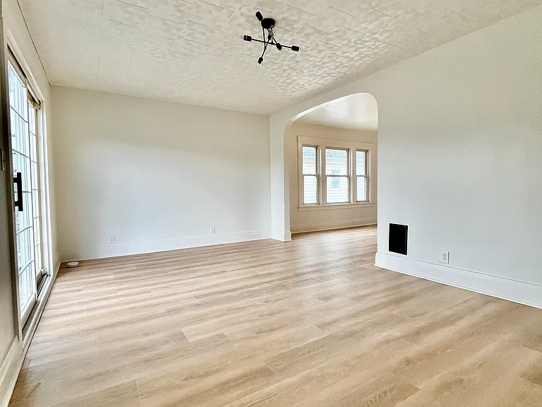 292 Hartwell Rd #2 — Photo 6