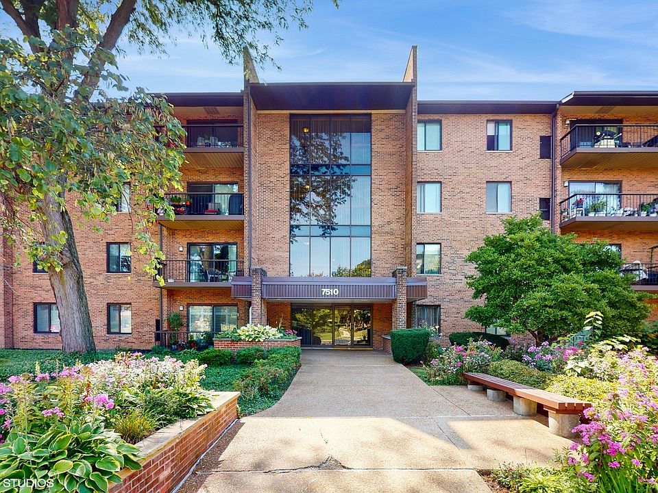1st image of 7510 Farmingdale Dr APT 302