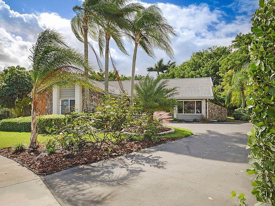 1st image of 20816 Sugarloaf Ln