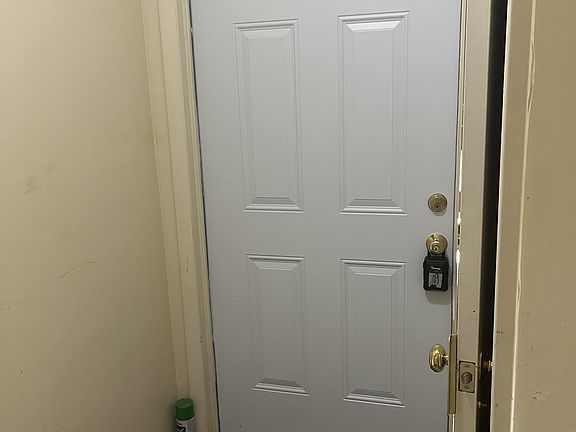 4th image of 301 Hartzell Dr