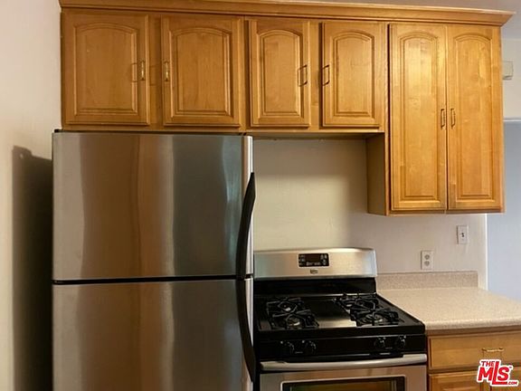 4th image of 6080 Pickford St