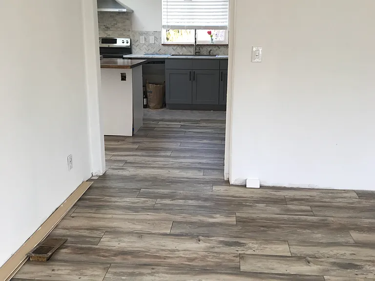 2198 Victoria Ave — Photo 10