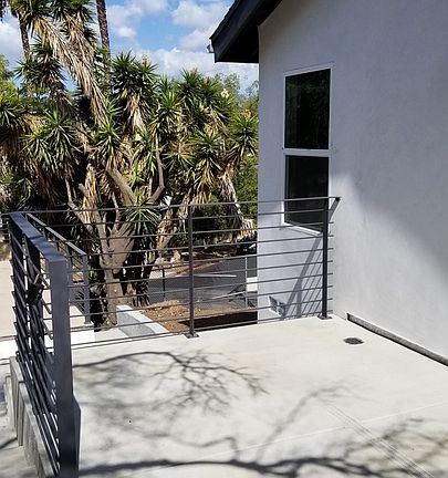 5th image of 2862 Phelps Ave