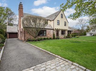 45 Wright Rd, Rockville Centre, NY 11570