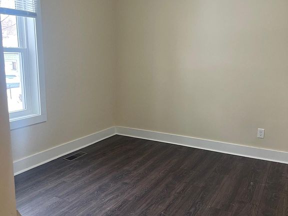 4th image of 2141 Horton Ave SE
