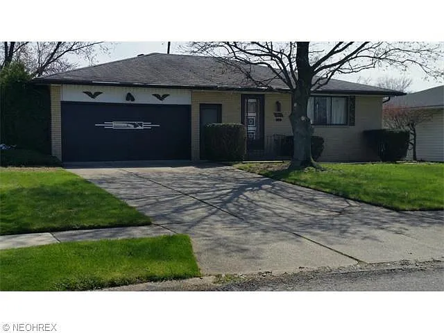 10915 Johnson Dr photo 1