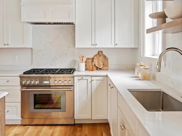 2 Pacific St, South Boston, MA 02127