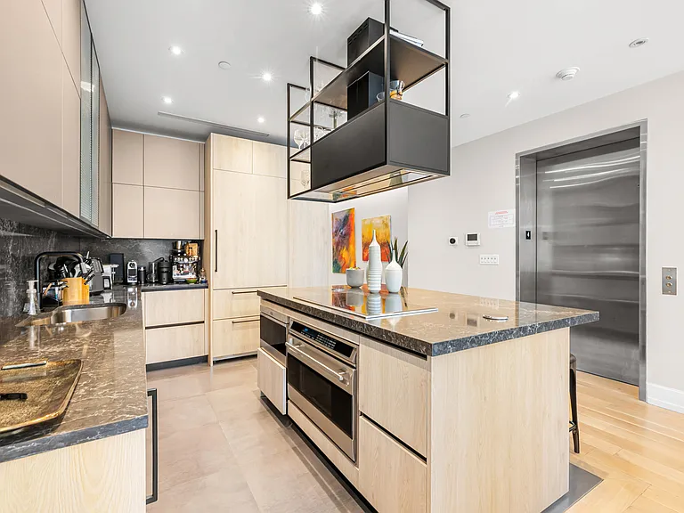 46 W 21st St #4 — Photo 14