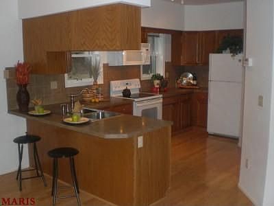 3rd image of 10947 Vauxhall Dr