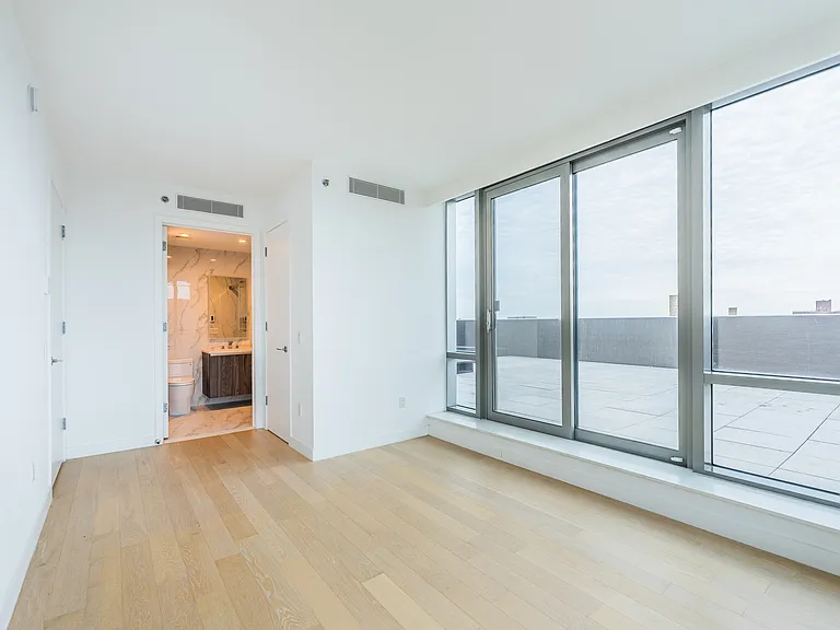 33-66 Farrington St #8F — Photo 9