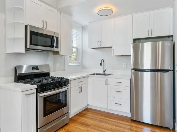 159 Emerson St APT 4, Palo Alto, CA 94301