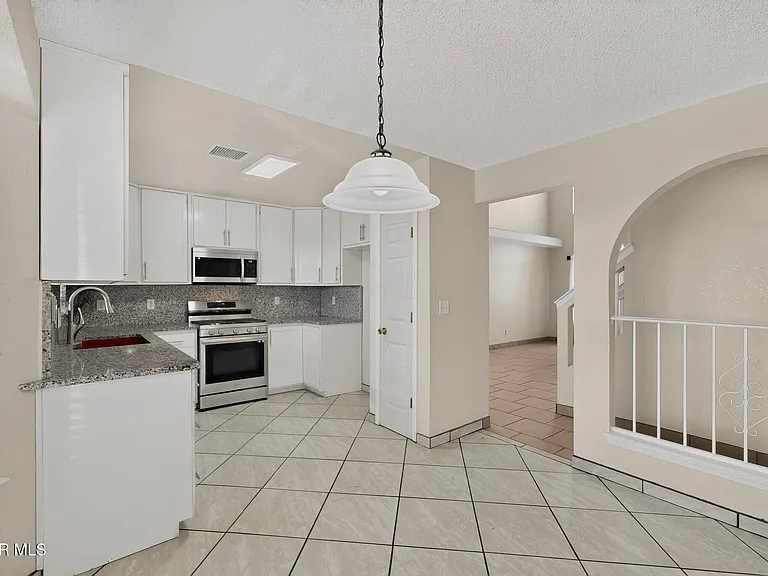 14224 Desert Ash Dr — Photo 20