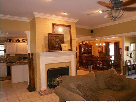 2nd image of 1522 Eagle St