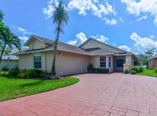 9114 Palm Island Cir, North Fort Myers, FL 33903