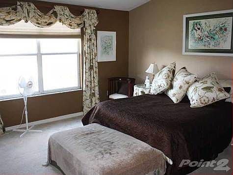 5th image of 17728 Esprit Dr