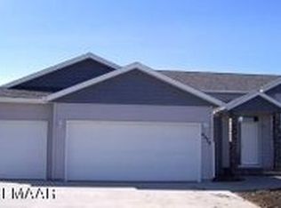 4579 Meadows Ln, Moorhead, MN 56560