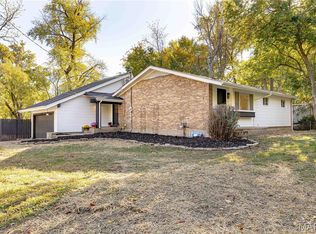 12150 Barcelona Ave, Saint Louis, MO 63138