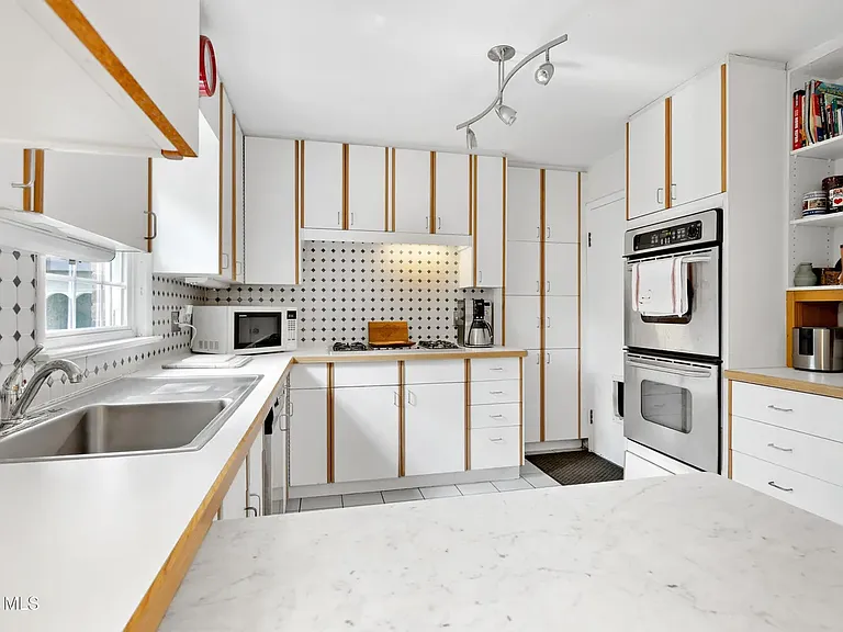 2324 Niskayuna Dr — Photo 13