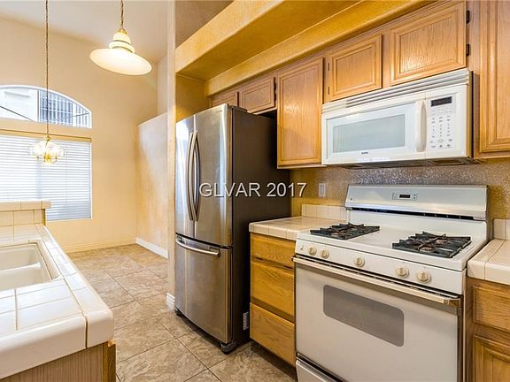 4th image of 5239 Tropical Peach Dr