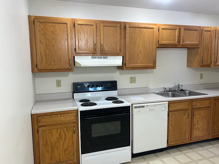 1320 Jed Way — Photo 8