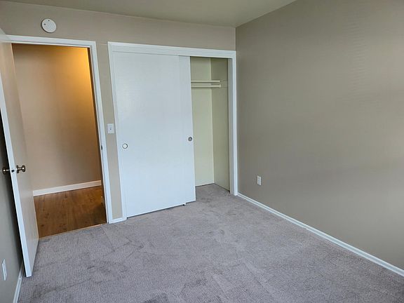 5th image of 11540 Greenwood Ave N APT 5