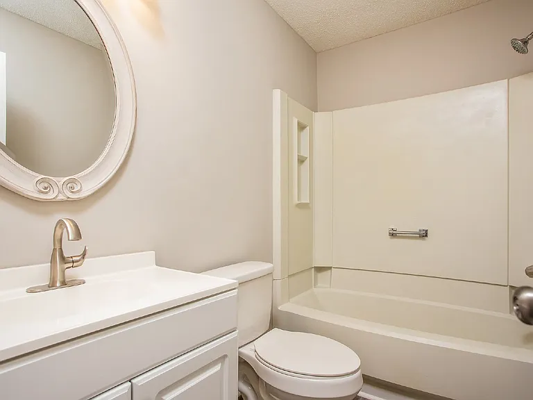 4616 Pine Needle Ct — Photo 11