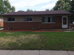 22161 Kensington St, Taylor, MI 48180