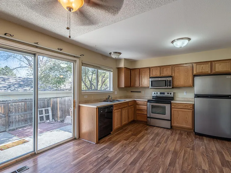 4221 S Mobile Cir #D — Photo 7