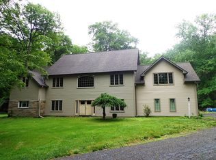 232 Meadowood Ln, Moreland Hills, OH